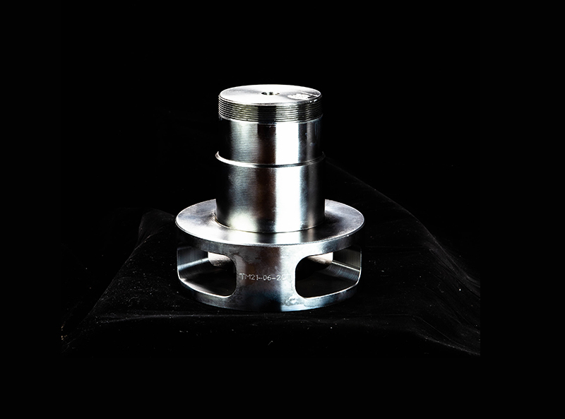 工程機(jī)械用輸出軸4孔